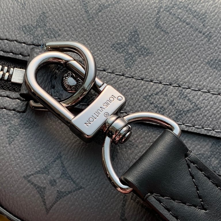 Louis Vuitton City Keepall Upside Down Monogram Eclipse - 4