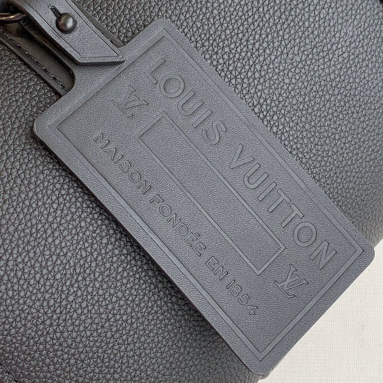 Louis Vuitton City Keepall Black Grained Leather - 4