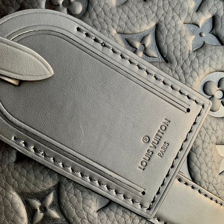 Louis Vuitton Keepall Bandouliere 35 Monogram Taurillon Black - 4