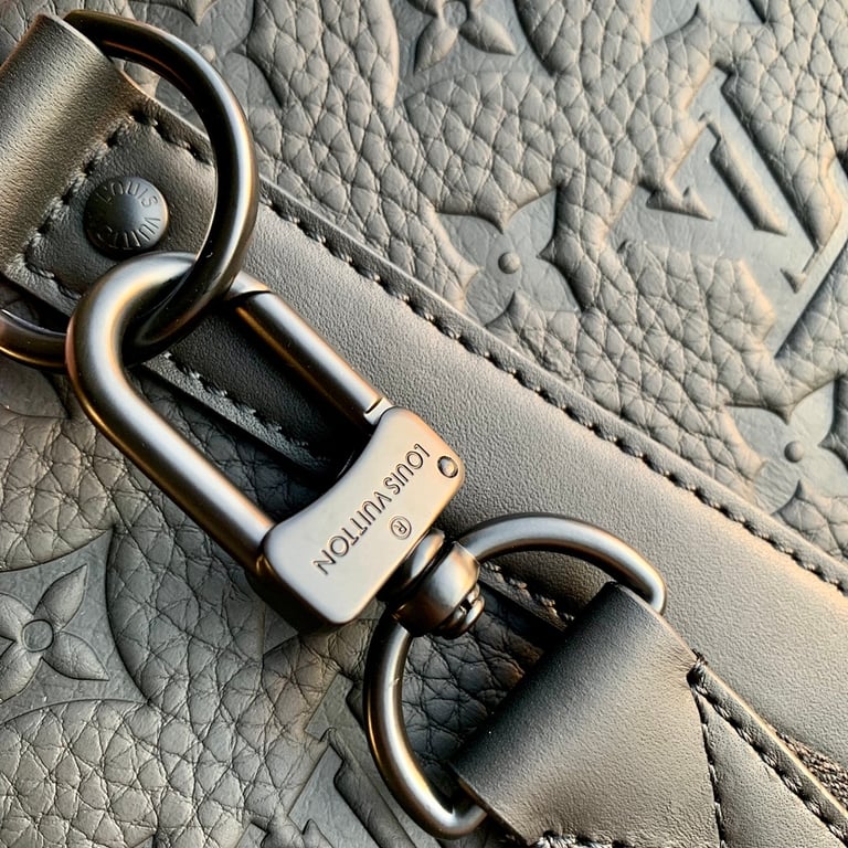 Louis Vuitton Keepall Bandouliere 35 Monogram Taurillon Black - 5