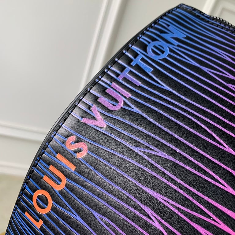Louis Vuitton Keepall Bandoulière 50 Epi Soft XL Gradient - 4