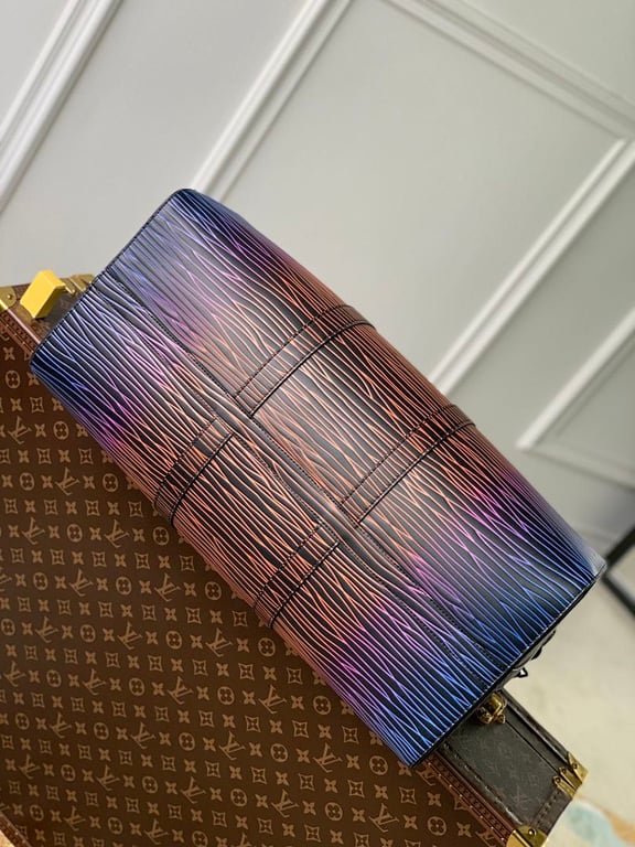 Louis Vuitton Keepall Bandoulière 50 Epi Soft XL Gradient - 7