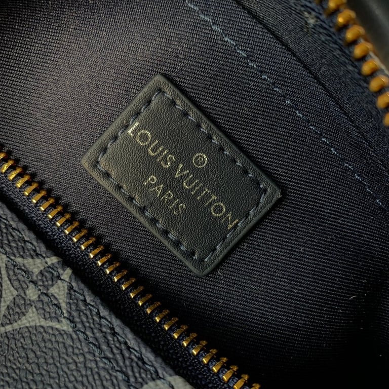 Louis Vuitton Keepall 25 Monogram Eclipse Flame Rose M46271 - 3