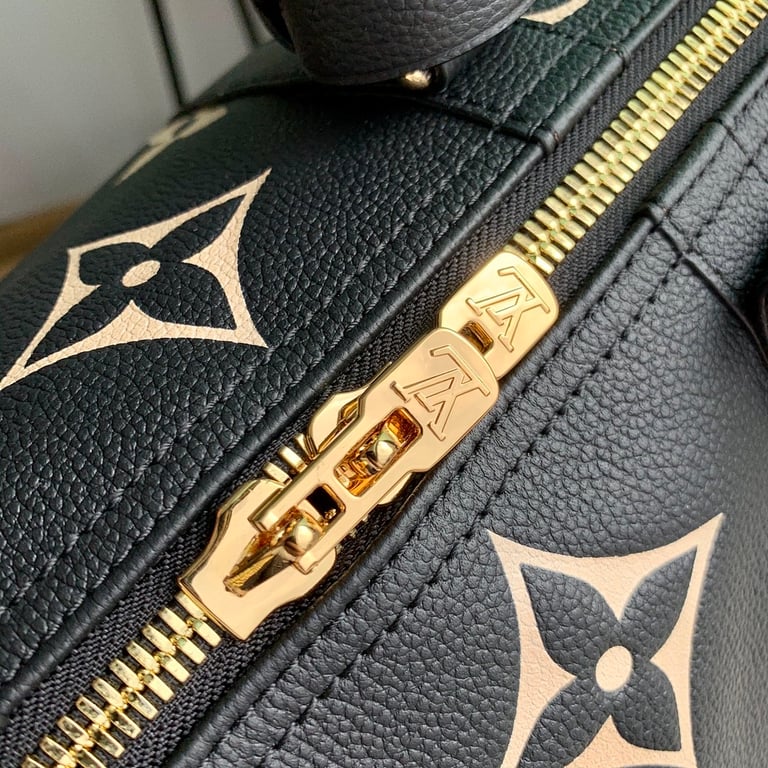 Louis Vuitton Keepall Bandoulière 45 Monogram Empreinte Black - 5