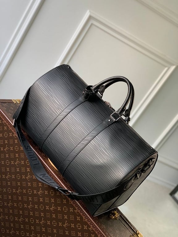 Louis Vuitton Keepall Bandoulière 50 Epi XL Black - 9