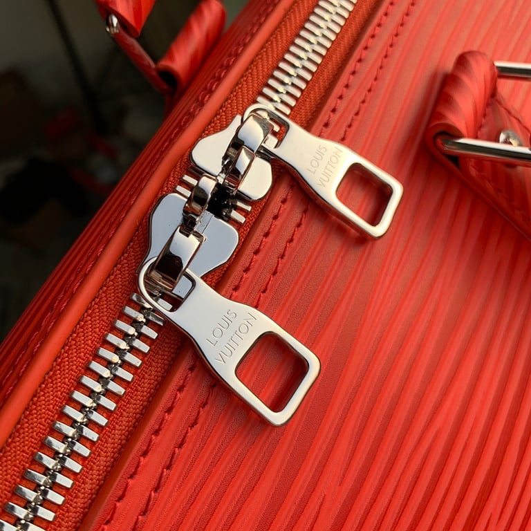 Louis Vuitton Keepall Bandoulière 50 Epi XL Red - 5