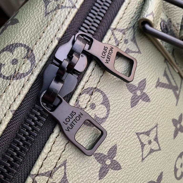 Louis Vuitton Keepall Bandoulière 45 Monogram Tones Green - 3