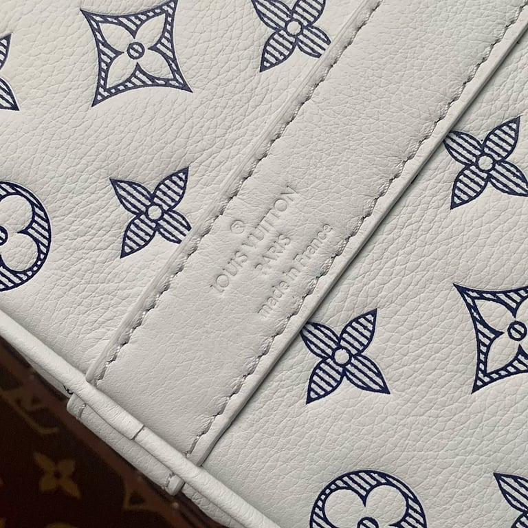 Louis Vuitton Keepall Bandoulière 50 Monogram Shadow White - 3