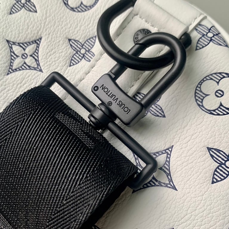 Louis Vuitton Keepall Bandoulière 50 Monogram Shadow White - 5