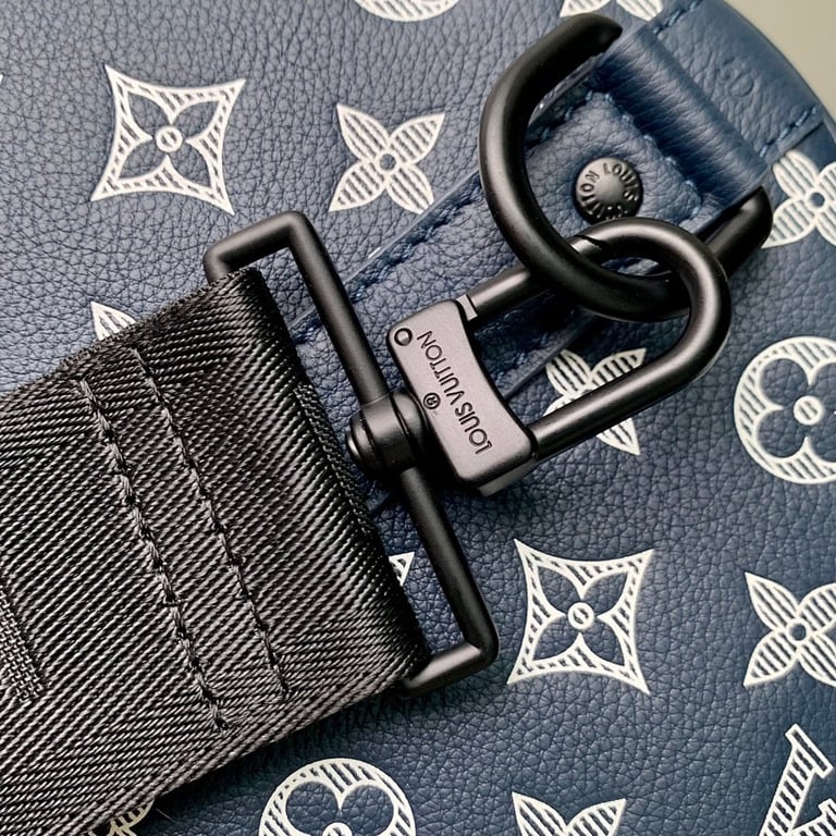 Louis Vuitton Keepall Bandoulière 50 Monogram Shadow Blue - 3