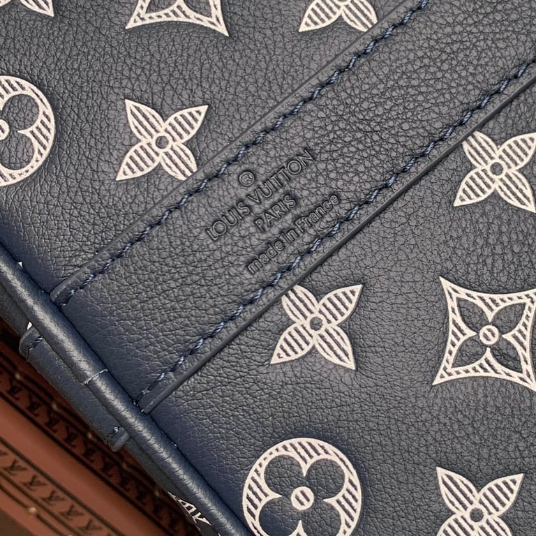 Louis Vuitton Keepall Bandoulière 50 Monogram Shadow Blue - 4