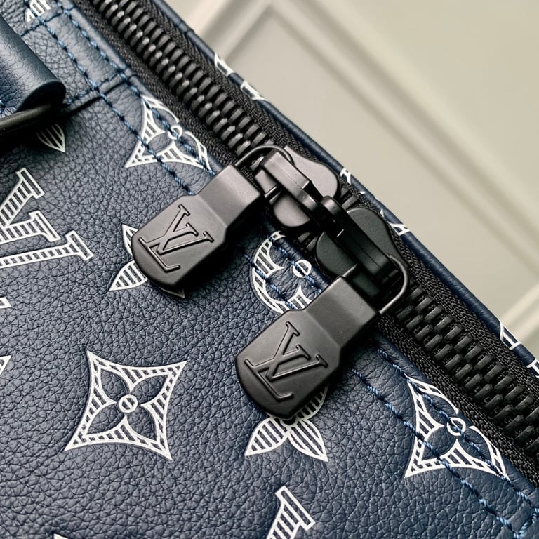 Louis Vuitton Keepall Bandoulière 50 Monogram Shadow Blue - 6