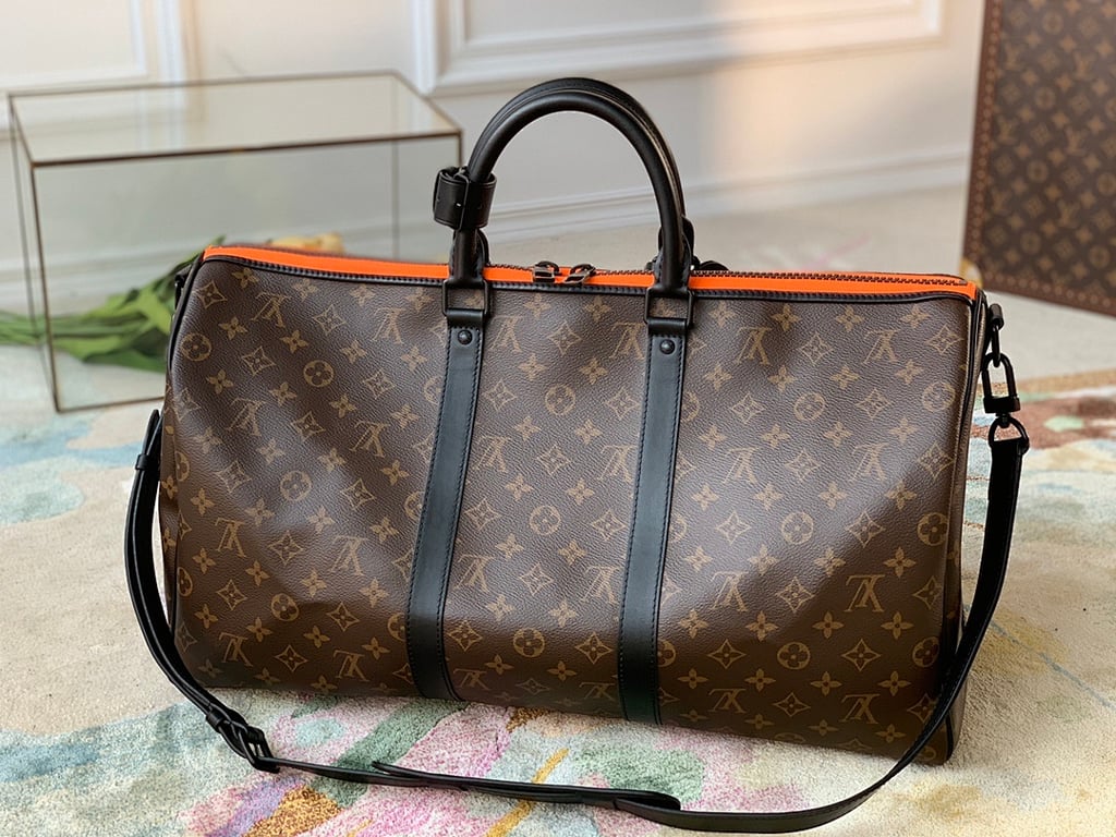 Louis Vuitton Keepall Bandoulière 50 Zoooom with Friends - 3
