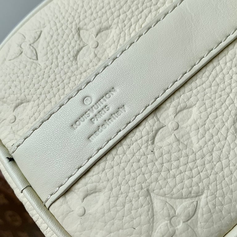 Louis Vuitton Keepall 25 Monogram Taurillon White - 3