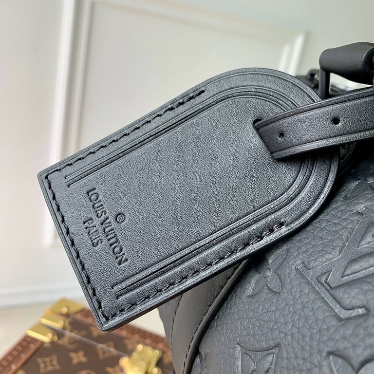 Louis Vuitton Keepall Bandoulière 25 Black Taurillon Monogram - 4