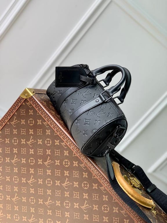 Louis Vuitton Keepall Bandoulière 25 Black Taurillon Monogram - 9