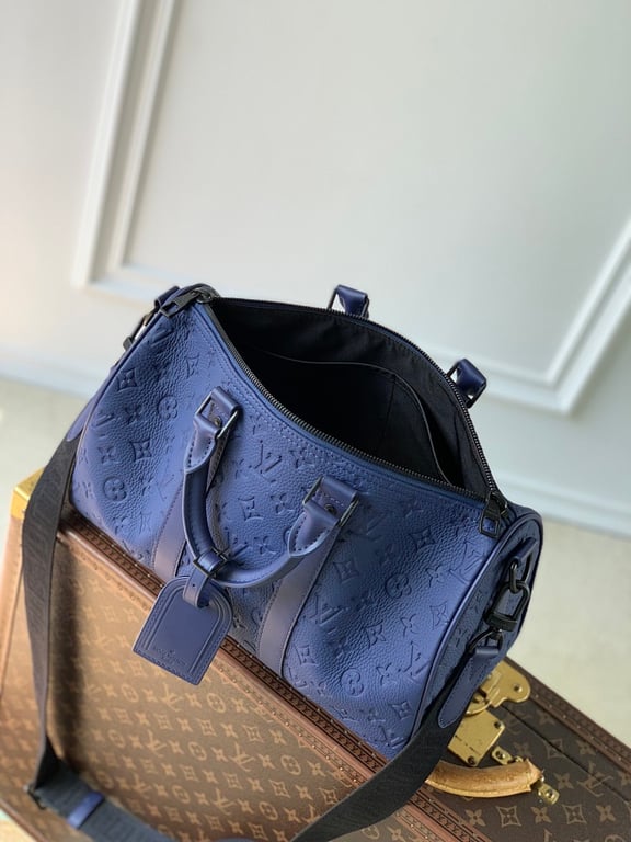 Louis Vuitton Keepall Bandoulière 35 Monogram Taurillon Blue - 2