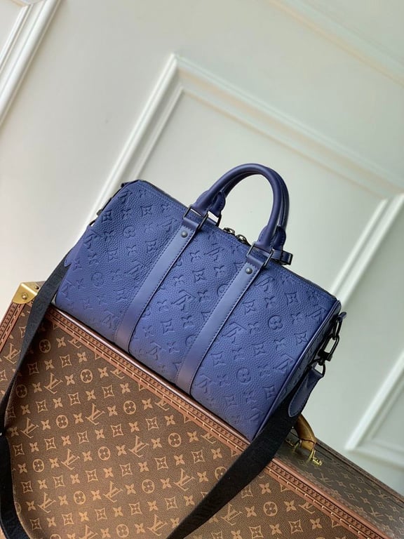 Louis Vuitton Keepall Bandoulière 35 Monogram Taurillon Blue - 8