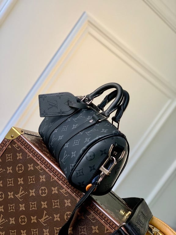 Louis Vuitton Keepall 25 Monogram Eclipse Reverse - 8