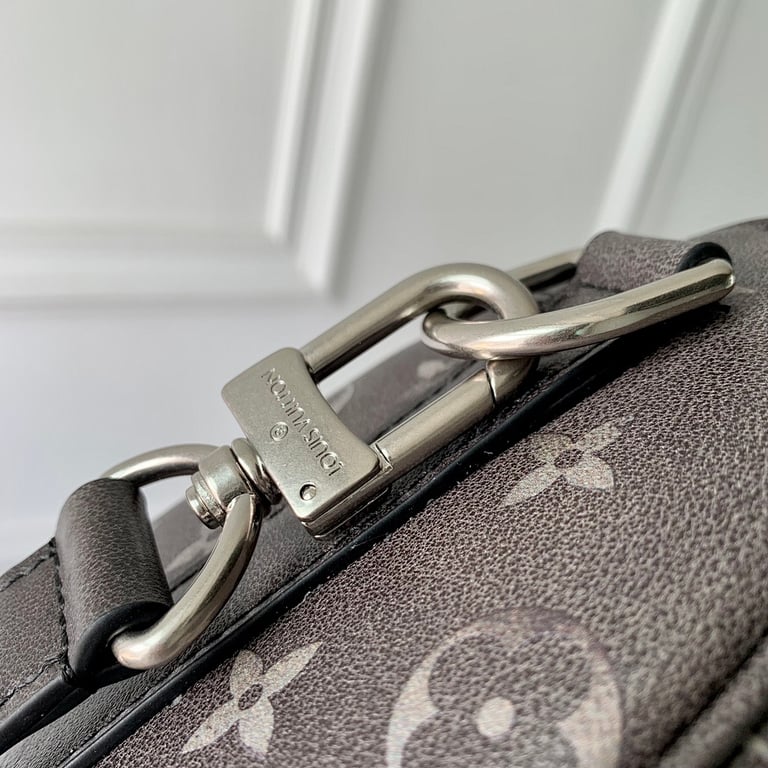 Louis Vuitton Keepall Bandoulière 25 Brushed Monogram - 4
