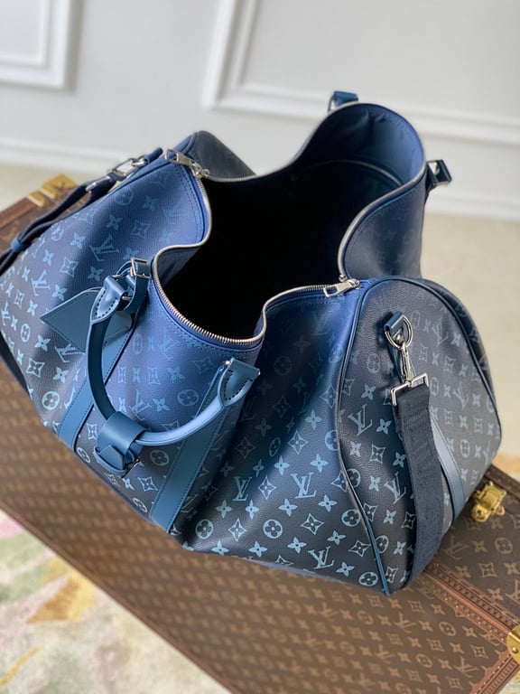 Louis Vuitton Keepall Bandoulière 55 Blue Gradient - 2