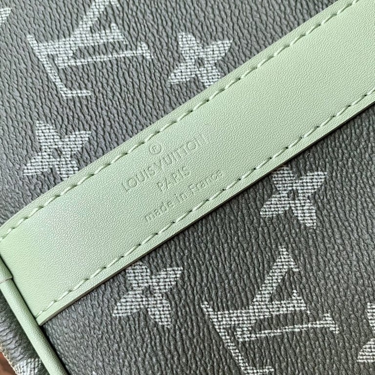 Louis Vuitton Keepall Bandoulière 45 Monogram Gradient Green - 3