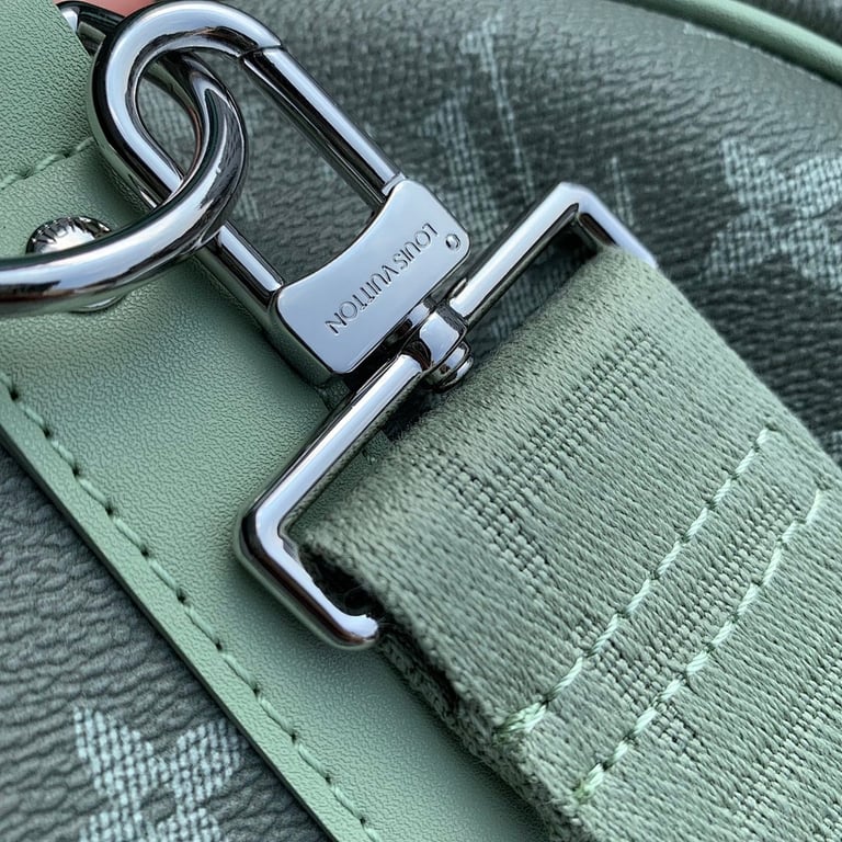 Louis Vuitton Keepall Bandoulière 45 Monogram Gradient Green - 4