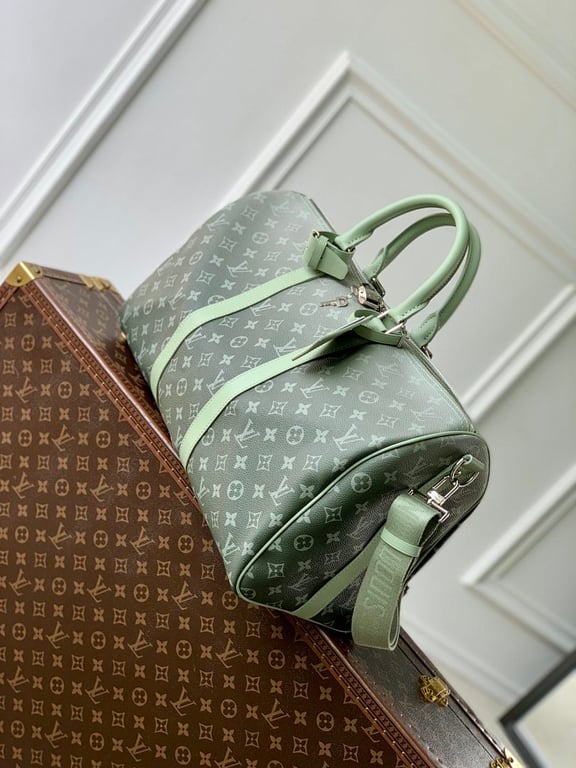 Louis Vuitton Keepall Bandoulière 45 Monogram Gradient Green - 9