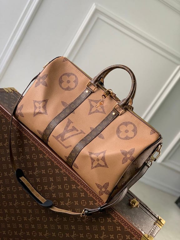 Louis Vuitton Keepall Bandoulière 45 Monogram Giant - 8