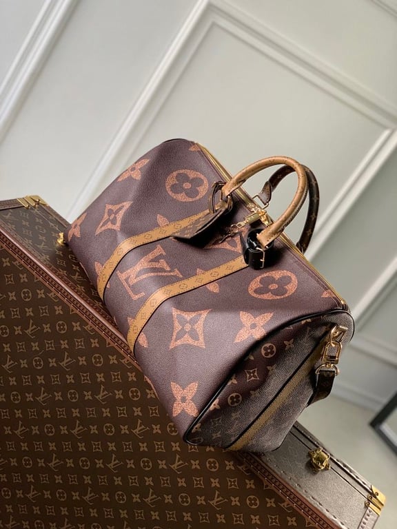 Louis Vuitton Keepall Bandoulière 45 Monogram Giant - 9