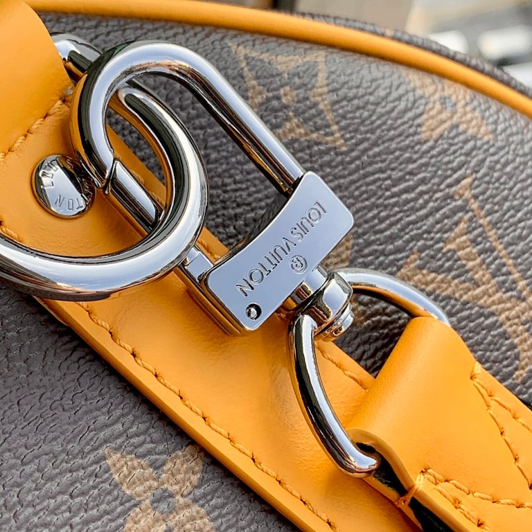 Louis Vuitton Keepall Bandoulière 35 Monogram Macassar Yellow - 4