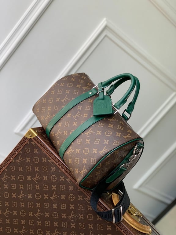 Louis Vuitton Keepall Bandoulière 35 Monogram Macassar Green - 9