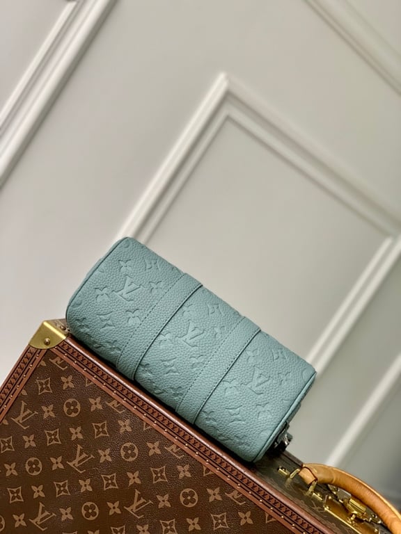 Louis Vuitton Keepall Bandoulière 25 Taurillon Monogram Blue - 4