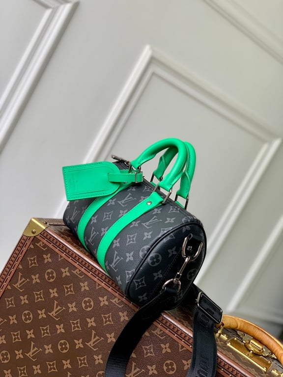 Louis Vuitton Keepall Bandoulière 25 Monogram Eclipse Green M25885 - 9
