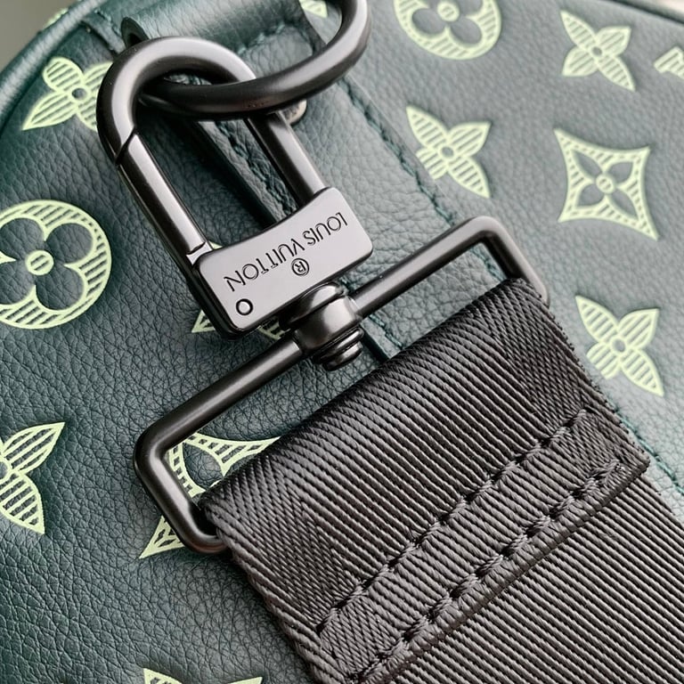 Louis Vuitton Keepall Bandoulière 50 Monogram Shadow Green - 4