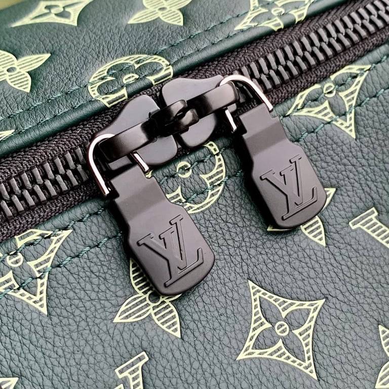 Louis Vuitton Keepall Bandoulière 50 Monogram Shadow Green - 5