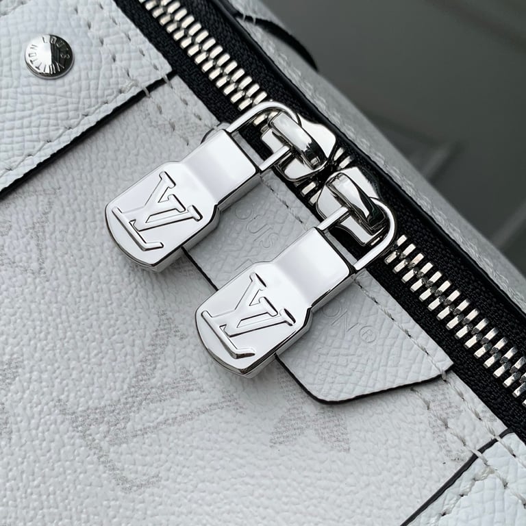 Louis Vuitton City Keepall White Monogram - 7