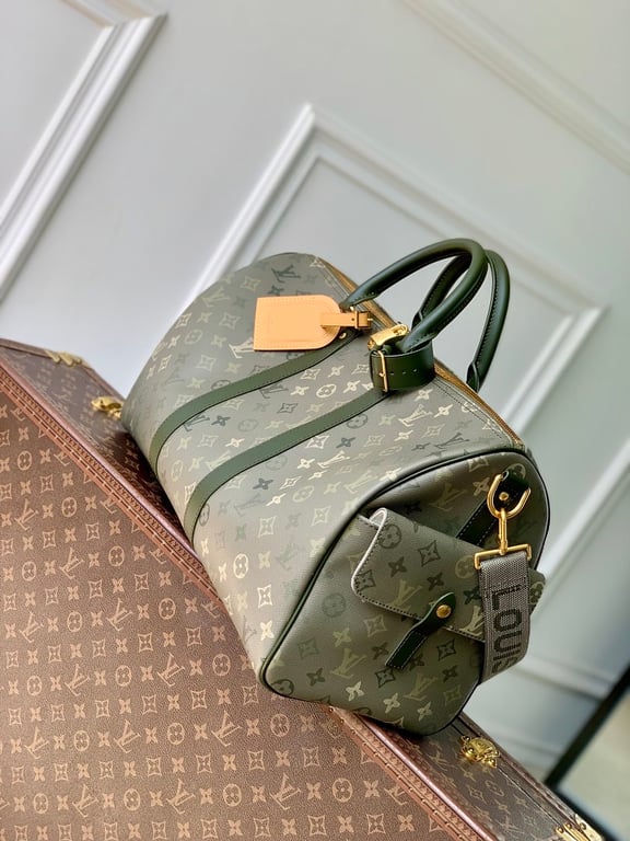 Louis Vuitton Keepall Green Monogram - 11