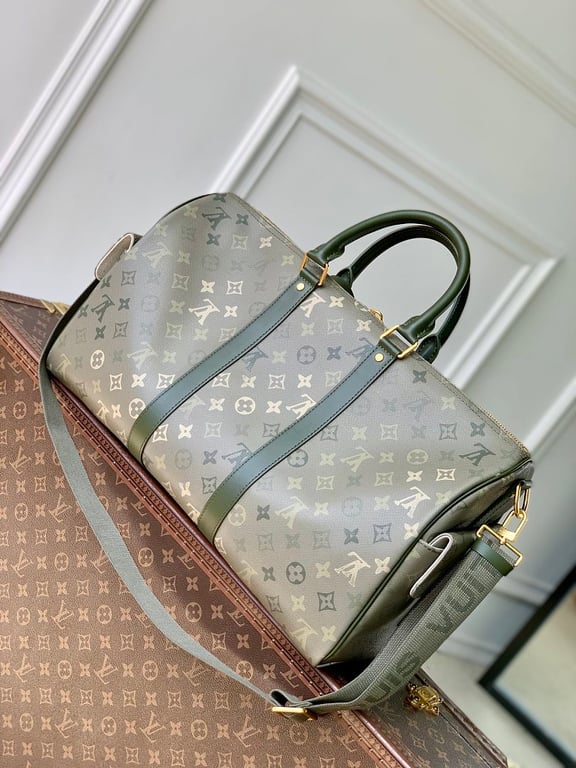 Louis Vuitton Keepall Green Monogram - 10