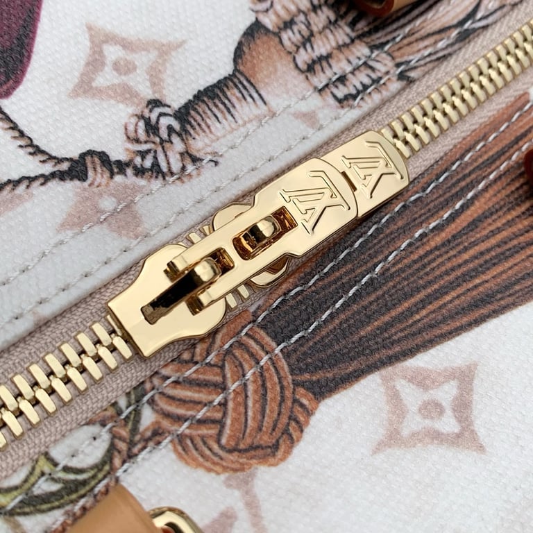 Louis Vuitton Keepall Bandouliere Keys & Charms - 5