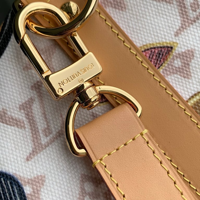 Louis Vuitton Keepall Bandouliere Keys & Charms - 6