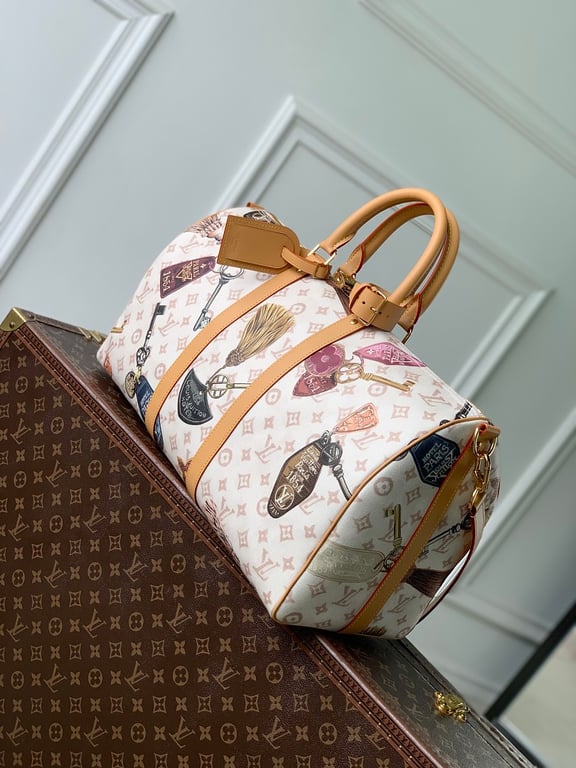 Louis Vuitton Keepall Bandouliere Keys & Charms - 10