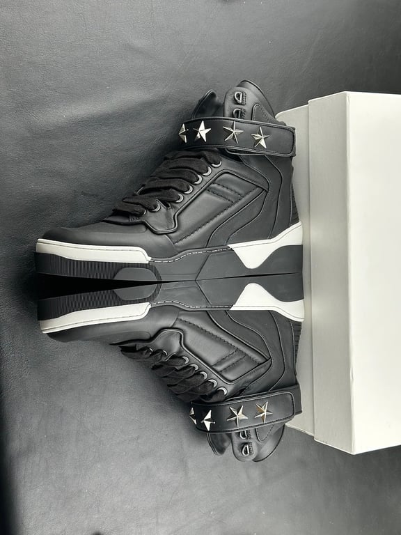 Givenchy Tyson High-Top Sneakers Black - 5