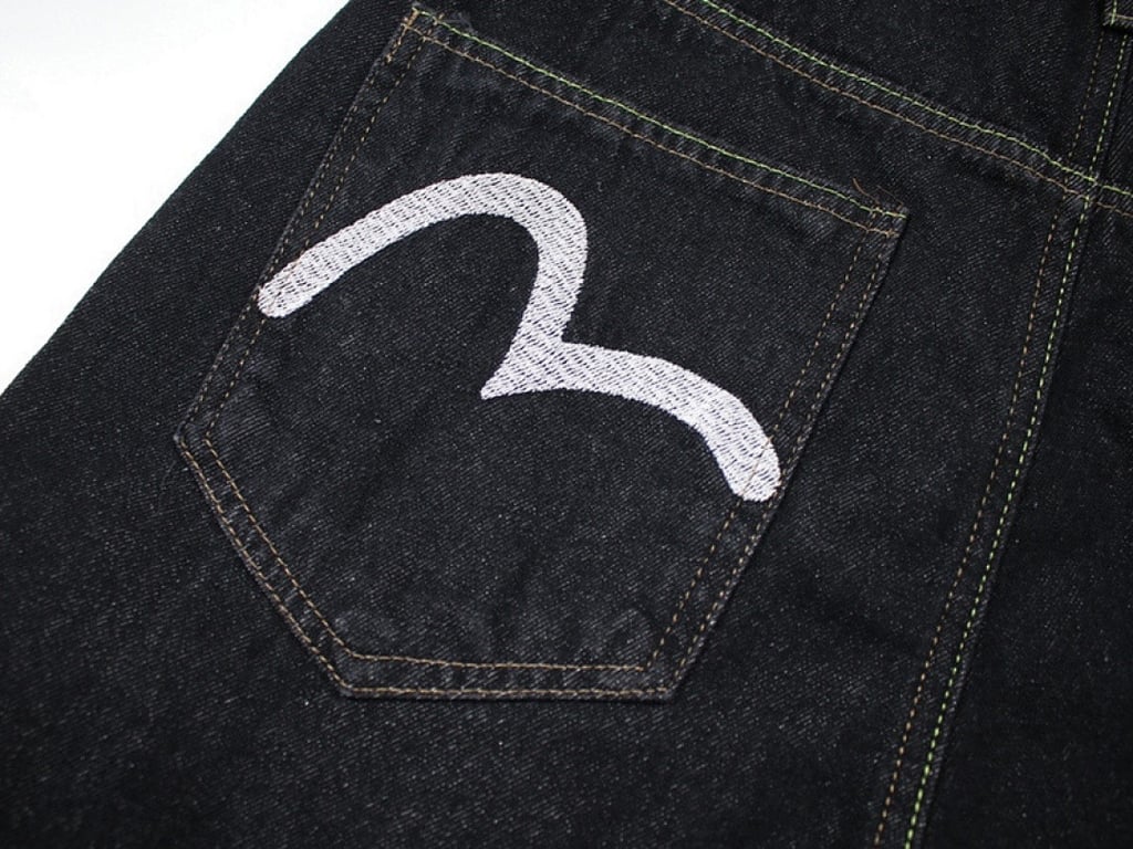 Evisu Multi-Pocket Graphic Jeans - 4
