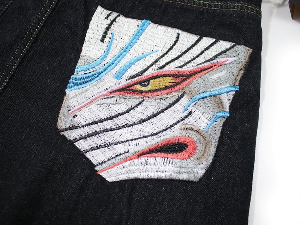 Evisu Multi-Pocket Graphic Jeans - 7