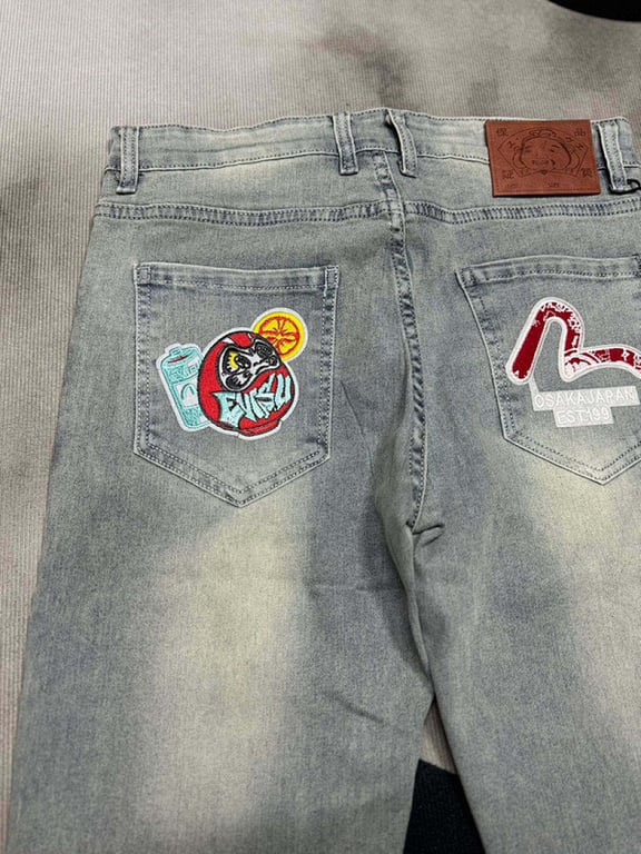 Evisu Daruma Patch Graphic Jeans - 11