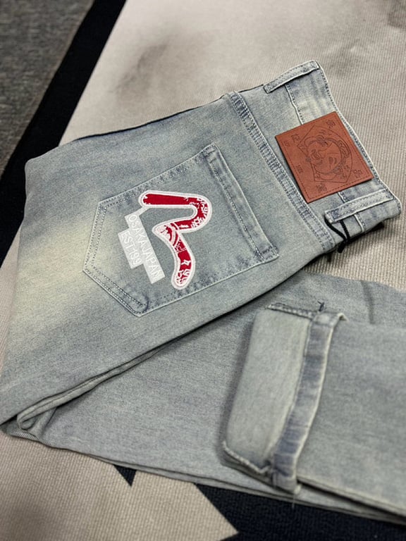 Evisu Daruma Patch Graphic Jeans - 9