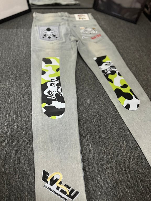 Evisu Light Wash Graphic Jeans N110-12786 - 16