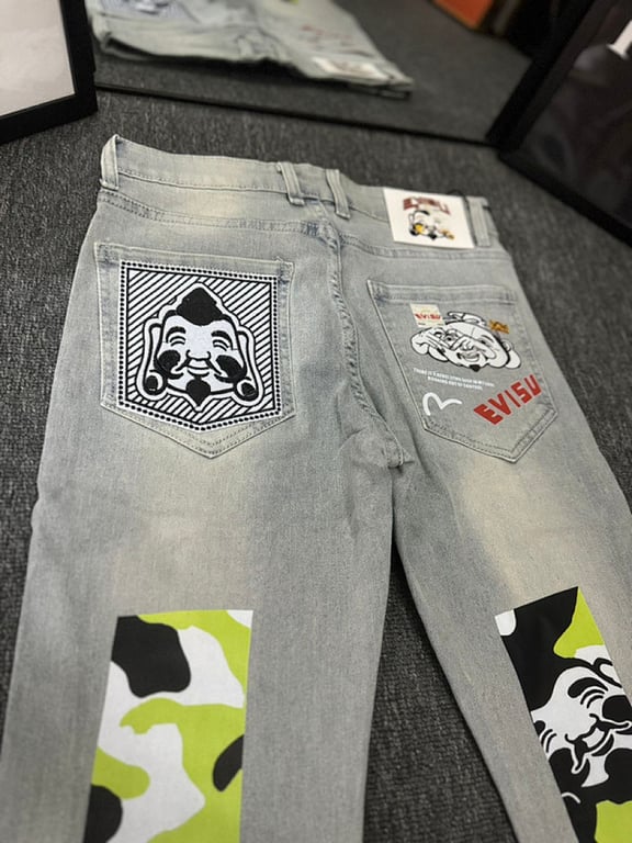 Evisu Light Wash Graphic Jeans N110-12786 - 17