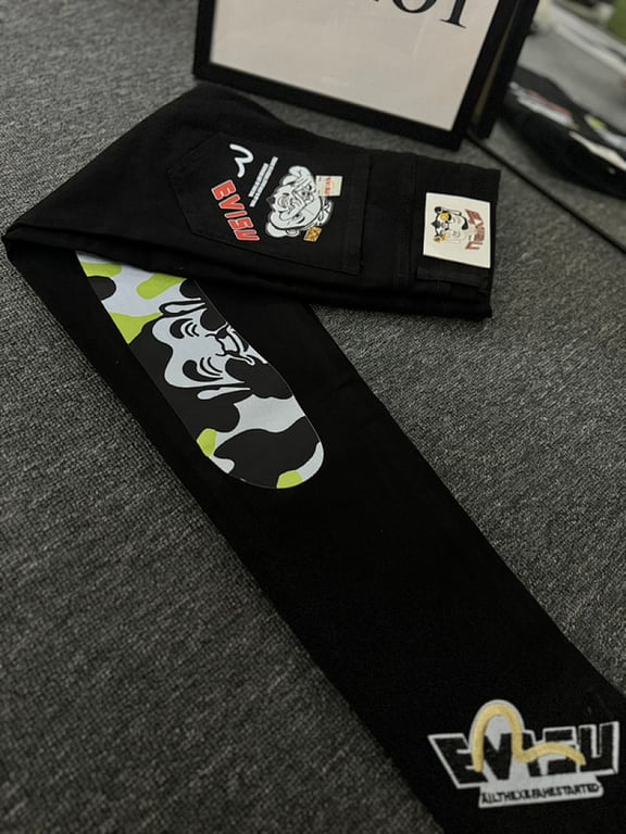 Evisu Graphic Print Jeans Black - 5